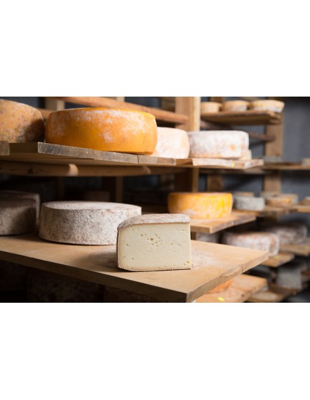 авторський сир від фермера "Шеврет"