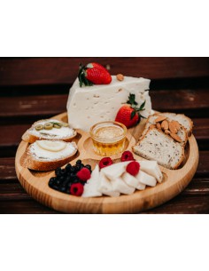 Напівтвердий сир "Шеврет з пажитником" з козиного молока 2