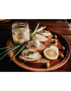 Фреш-сир з козячого молока з часником 2